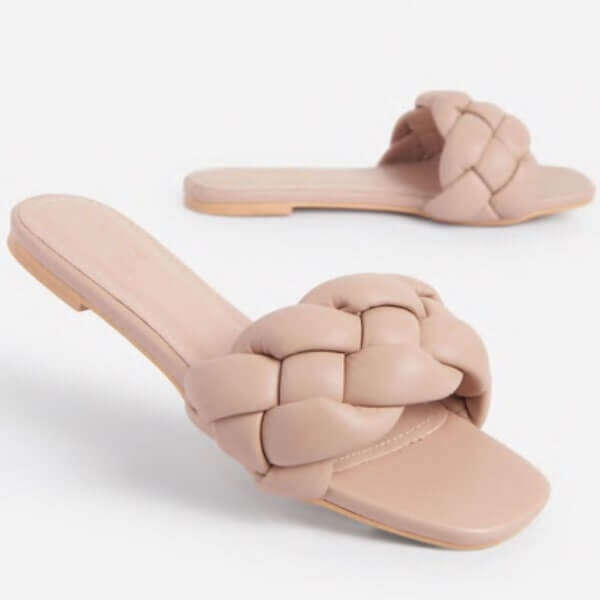 Sandali estivi beige Solea by La Regina di Stile, eleganti e comodi, ideali per l'estate 2025.