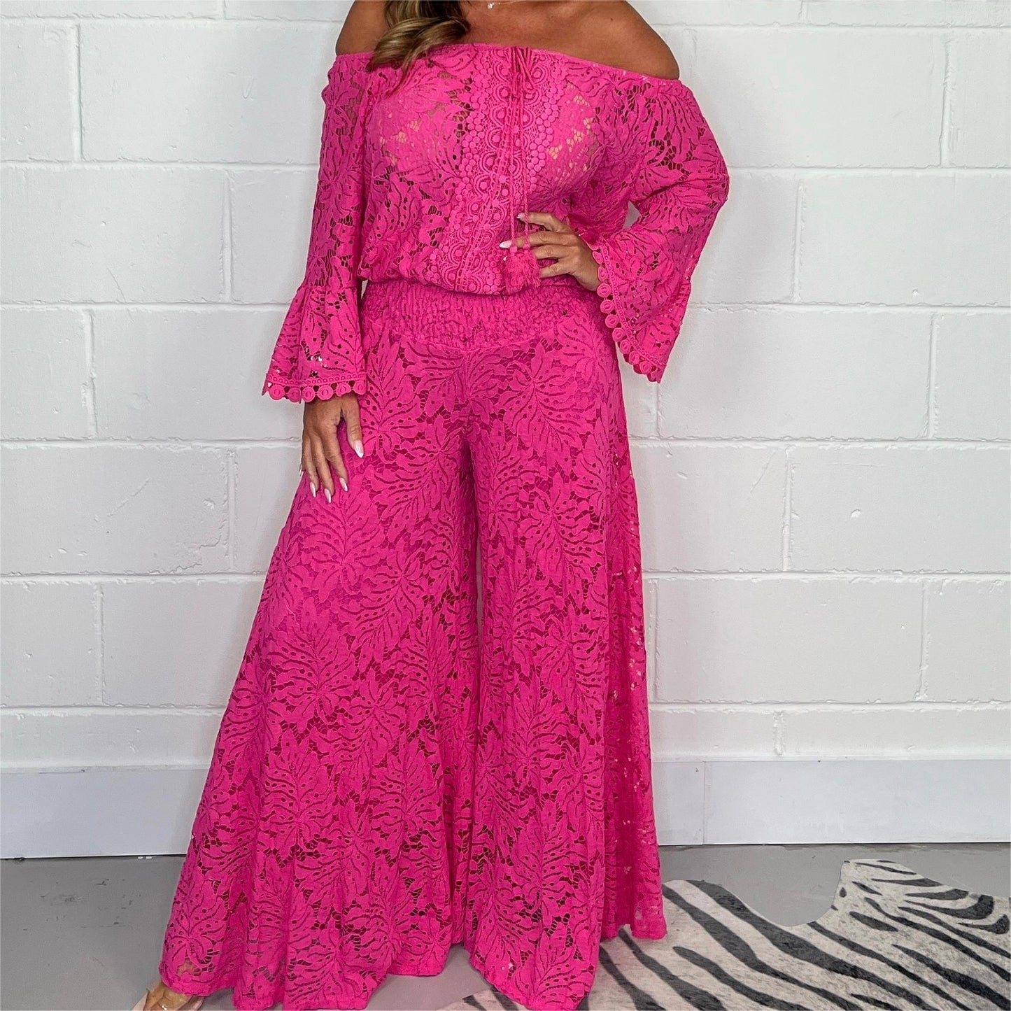Completo Elegante Donna in Pizzo con Camicetta e Pantaloni - Fashion Suit per Occasioni Speciali